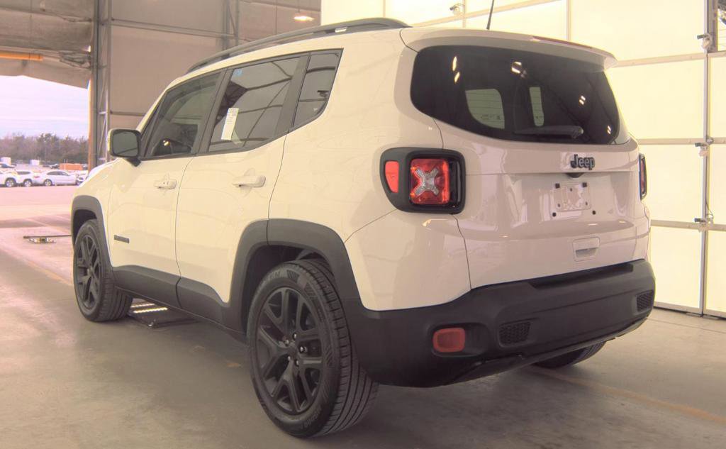 Used 2018 Jeep Renegade Altitude image 5