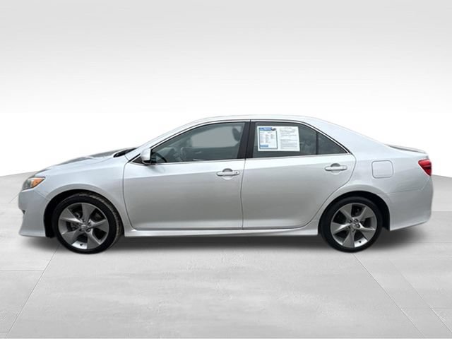 Used 2013 Toyota Camry SE w/ Leather Pkg FWD image 4