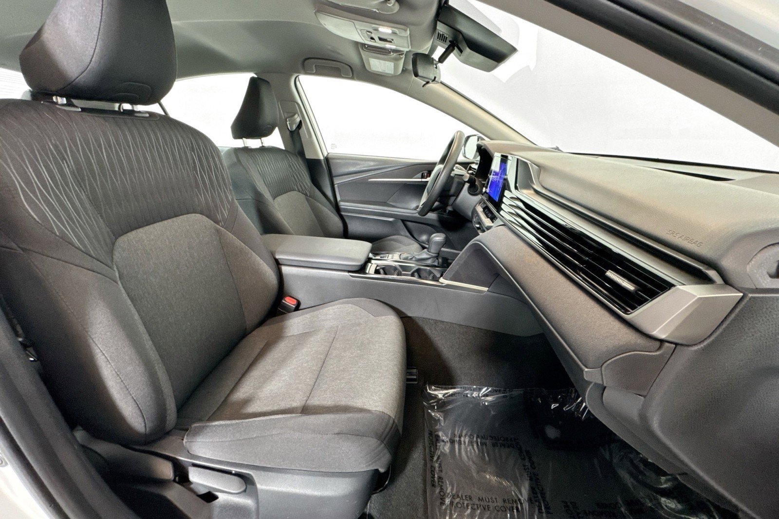 Used 2025 Toyota Camry LE FWD image 25