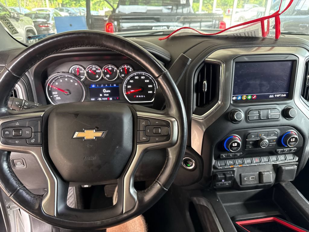 Used 2020 Chevrolet Silverado 1500 LTZ w/ LTZ Convenience Package AWD/4WD image 12