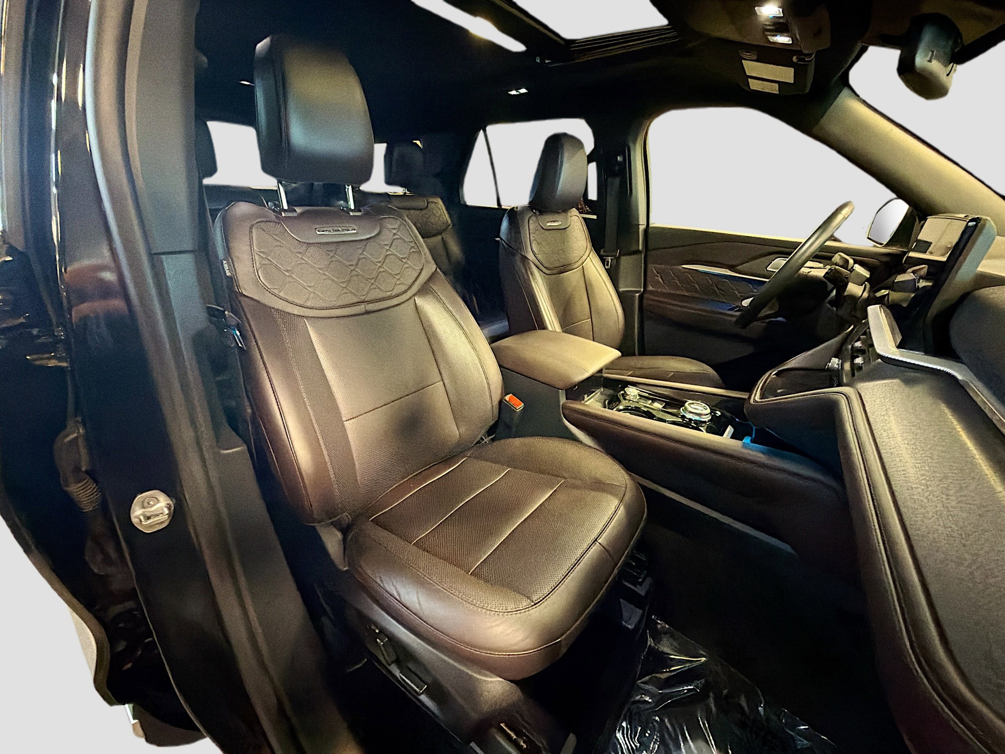 Used 2025 Ford Explorer Platinum w/ LUX Leather Package image 35