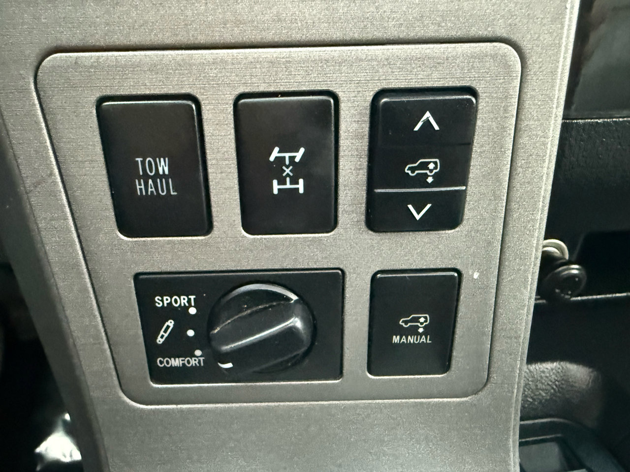 Used 2012 Toyota Sequoia Platinum image 40