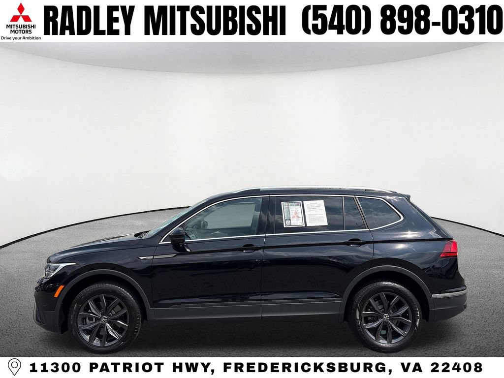 Used 2023 Volkswagen Tiguan SE w/ Panoramic Sunroof Package AWD/4WD image 23