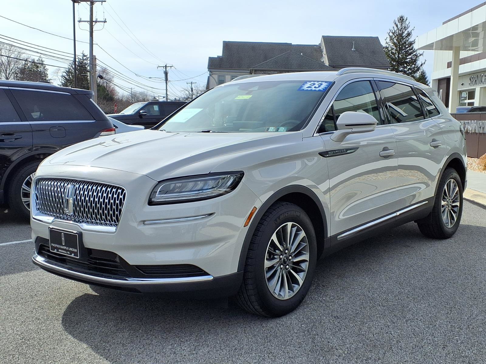 Certified 2023 Lincoln Nautilus AWD w/ Premium Package image 8