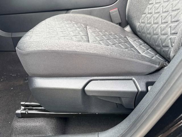 New 2026 Nissan Kicks SV image 19