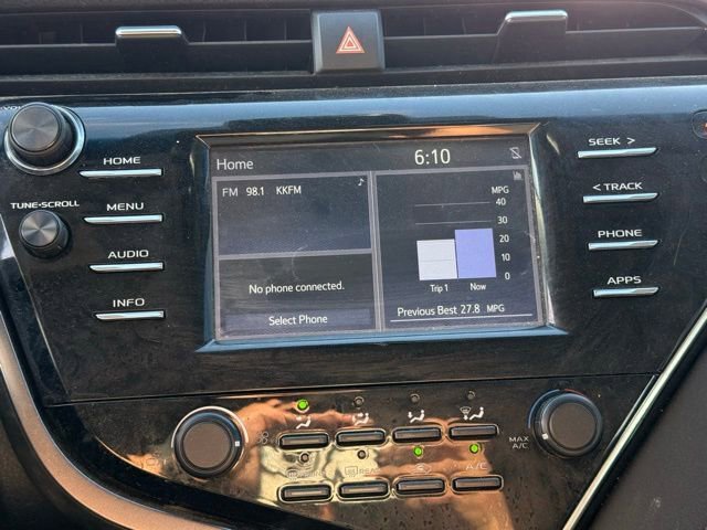 Used 2018 Toyota Camry LE FWD image 12