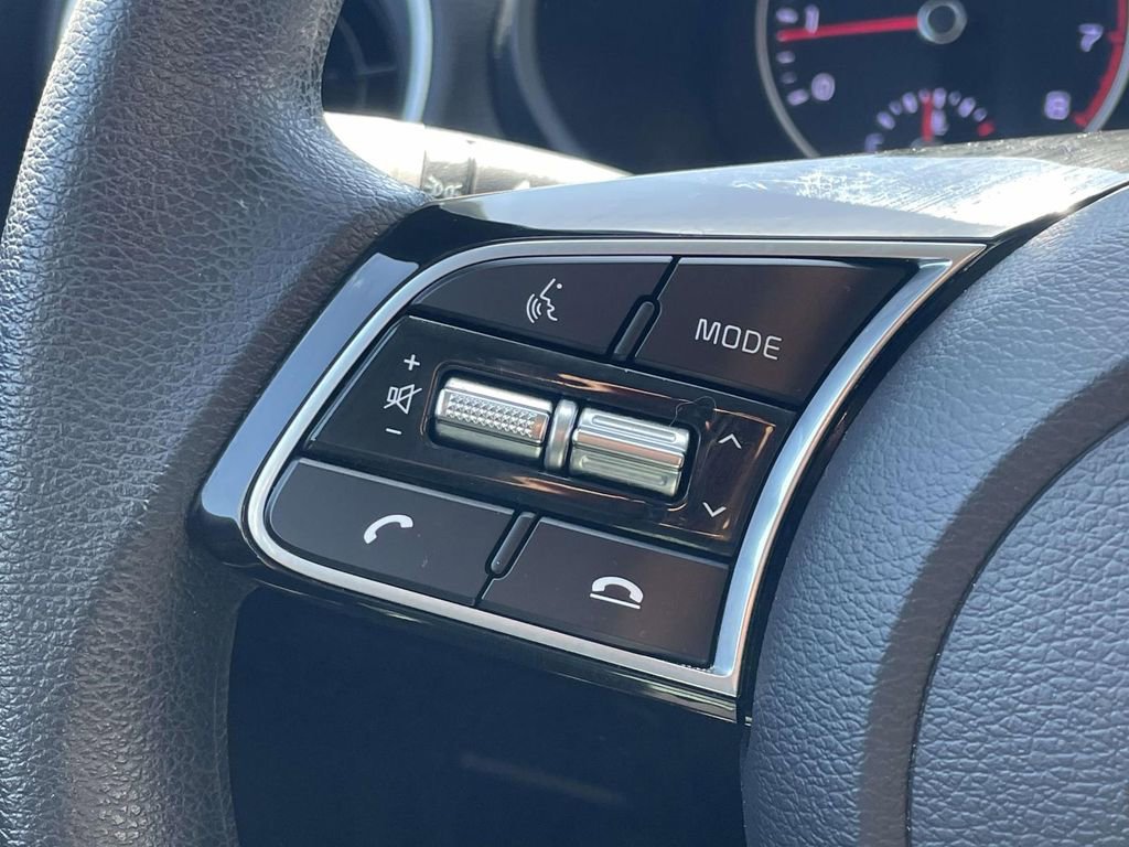 Used 2021 Kia Forte LXS FWD image 7