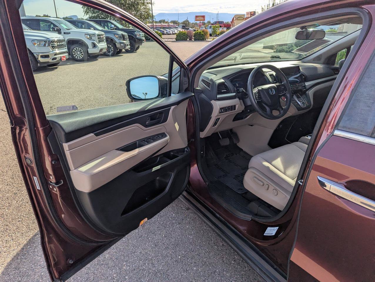 Used 2018 Honda Odyssey EX image 8