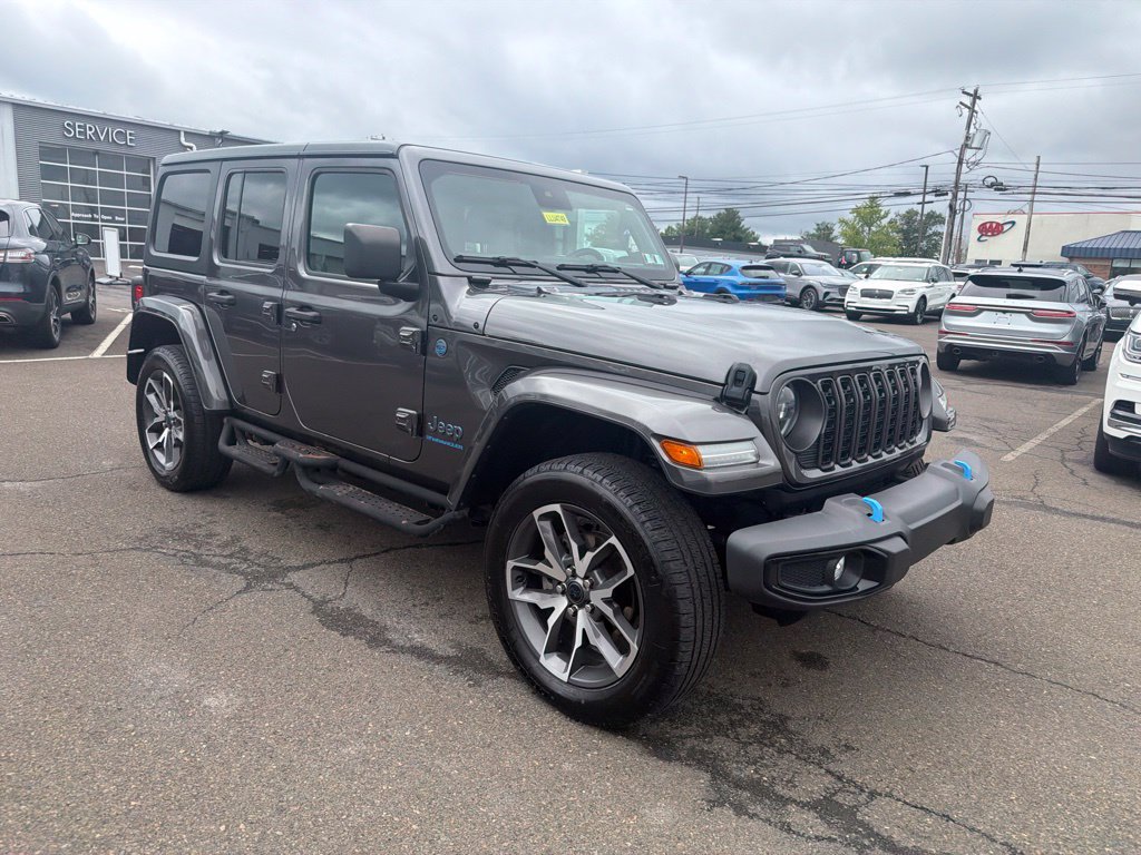 Used 2024 Jeep Wrangler Unlimited w/ Convenience Group AWD/4WD image 9