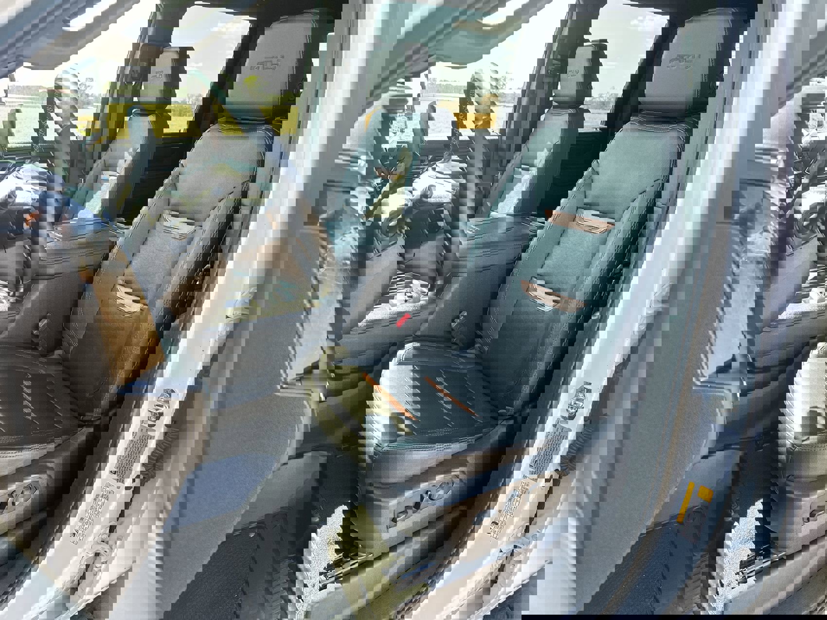 Used 2024 GMC Sierra 2500 AT4 w/ AT4 Premium Plus Package image 11