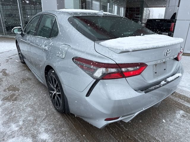 Used 2024 Toyota Camry SE image 5