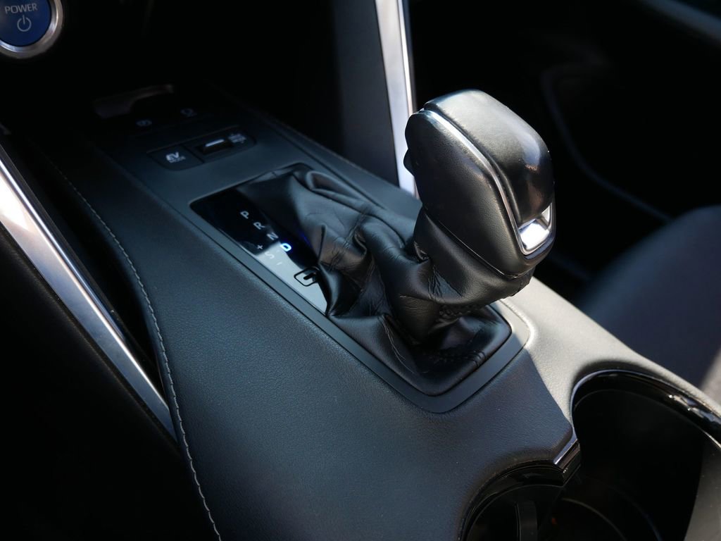 Used 2021 Toyota Venza LE w/ Carpet Mat Package (TMS) AWD/4WD image 24