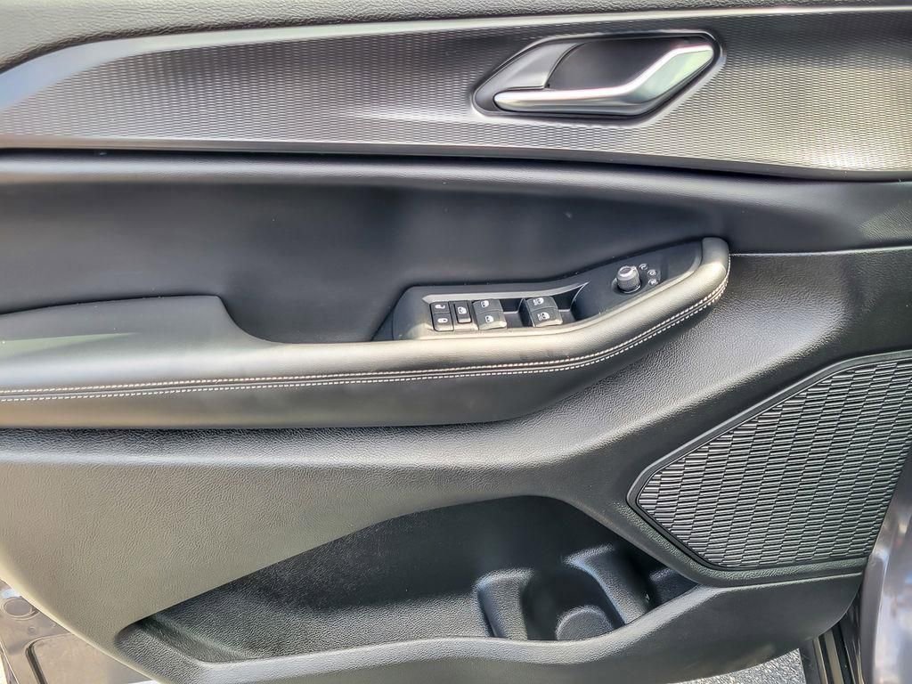 Used 2024 Jeep Grand Cherokee Laredo X w/ Luxury Tech Group I image 18