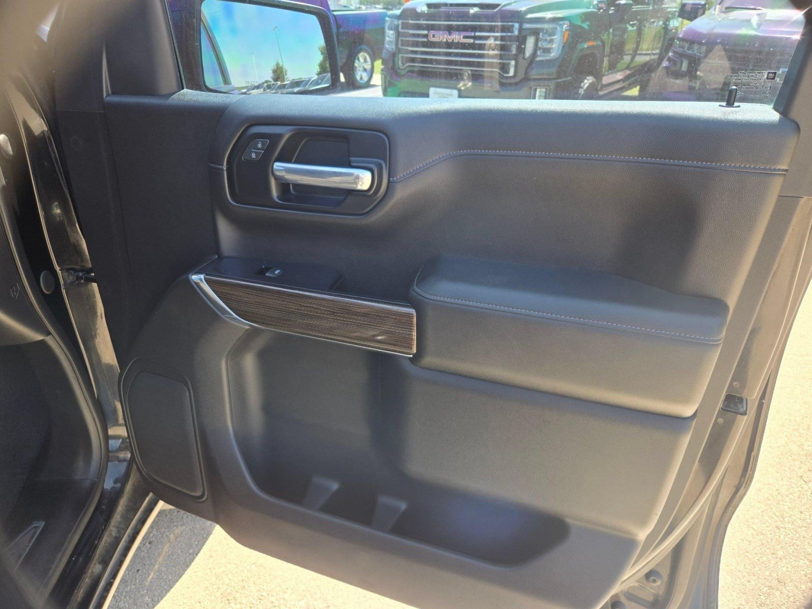 Certified 2020 Chevrolet Silverado 1500 RST w/ Texas Edition AWD/4WD image 25