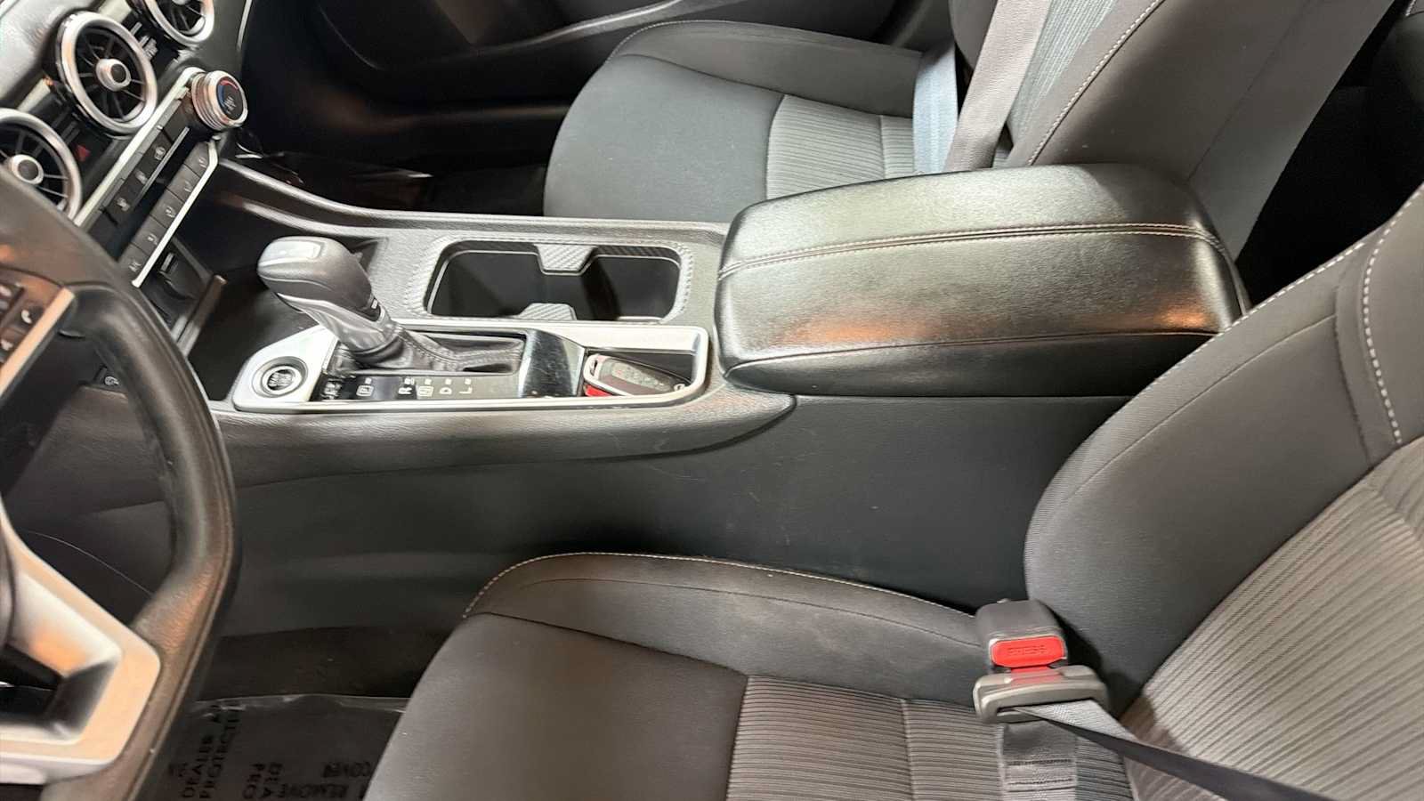 Used 2024 Nissan Sentra SV FWD image 22