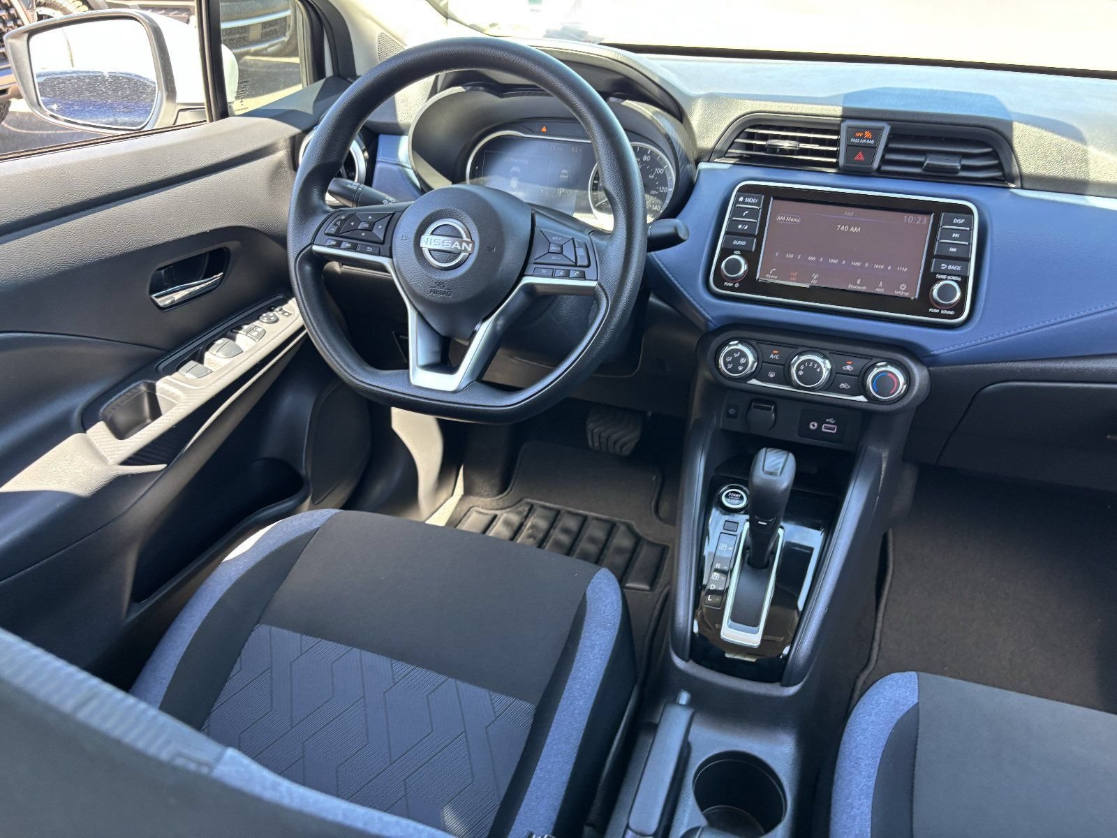 Used 2025 Nissan Versa SV w/ Trunk Package FWD image 15