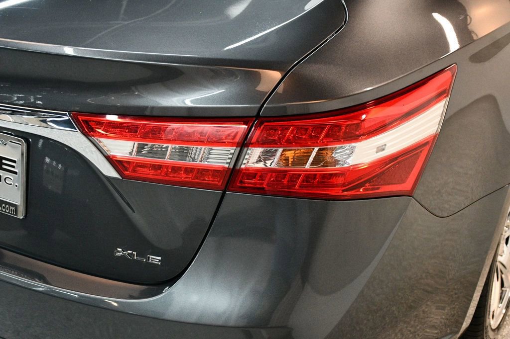 Used 2013 Toyota Avalon XLE Premium FWD image 15