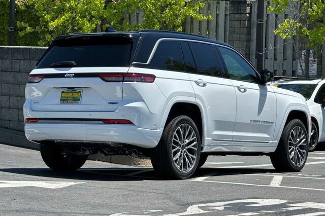 New 2026 Jeep Grand Cherokee Summit w/ Adv Protech Group IV AWD/4WD image 4