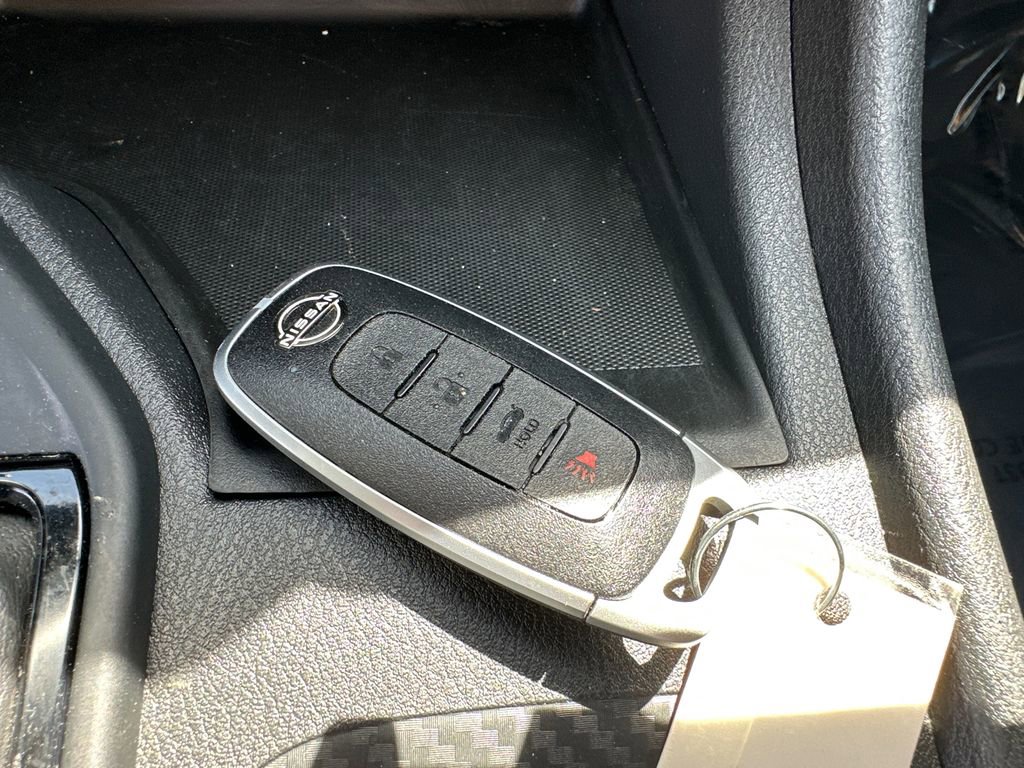Used 2025 Nissan Sentra S FWD image 33
