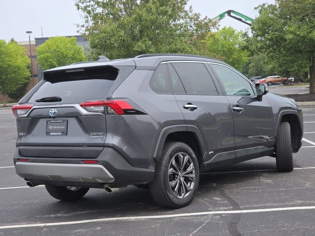 Used 2022 Toyota RAV4 Limited AWD/4WD image 23