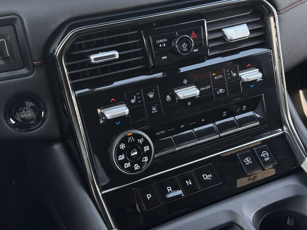 Used 2025 Nissan Armada PRO-4X image 19