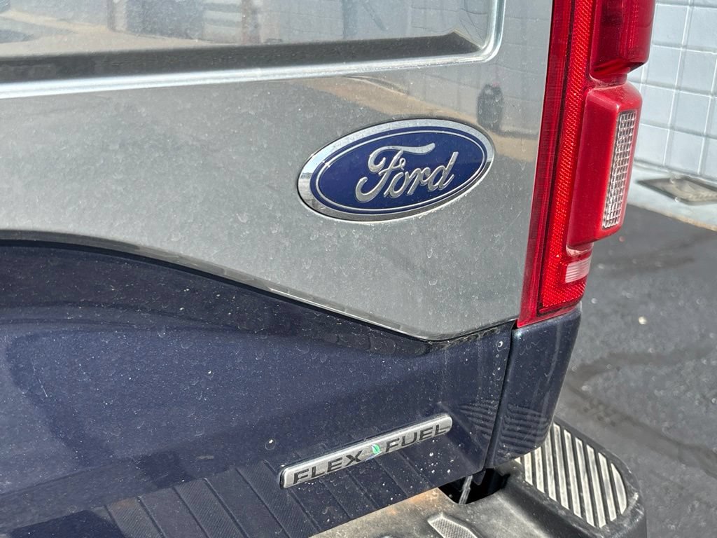 Used 2016 Ford F150 Platinum w/ Equipment Group 701A Luxury AWD/4WD image 33