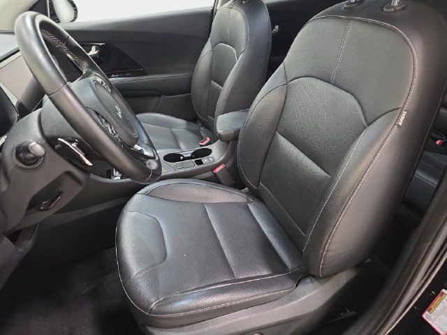 Used 2022 Kia Niro Touring Special Edition FWD image 13