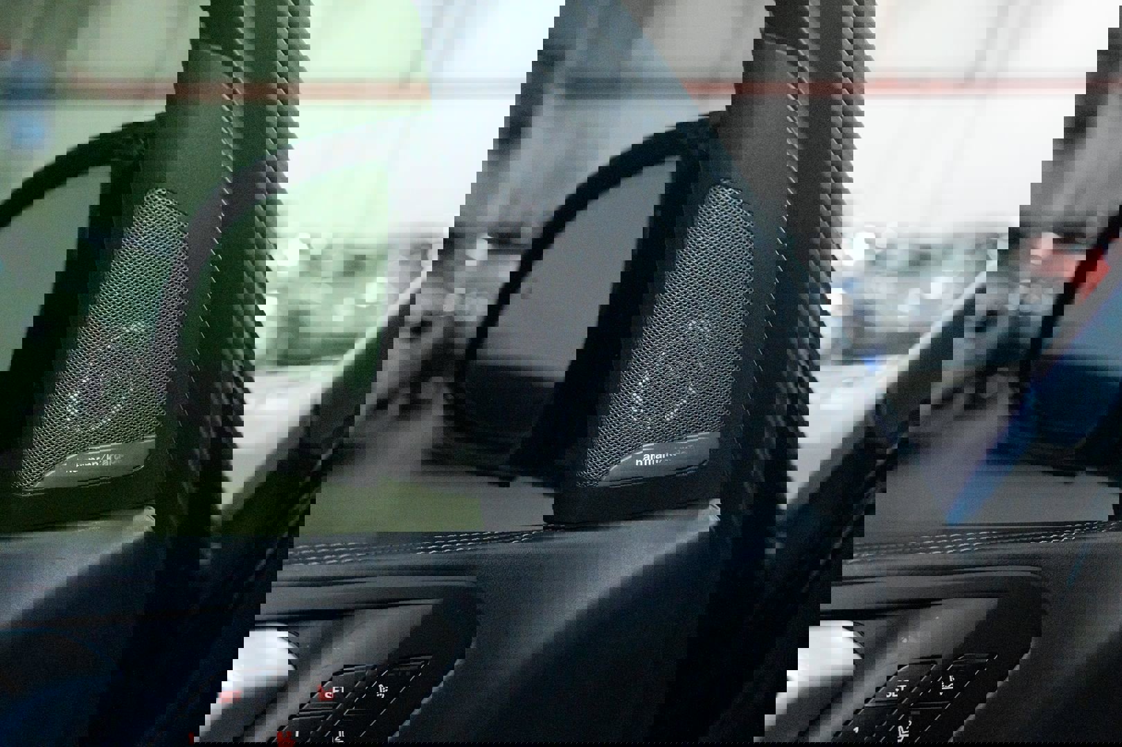 Used 2022 BMW X5 M w/ Executive Package image 22