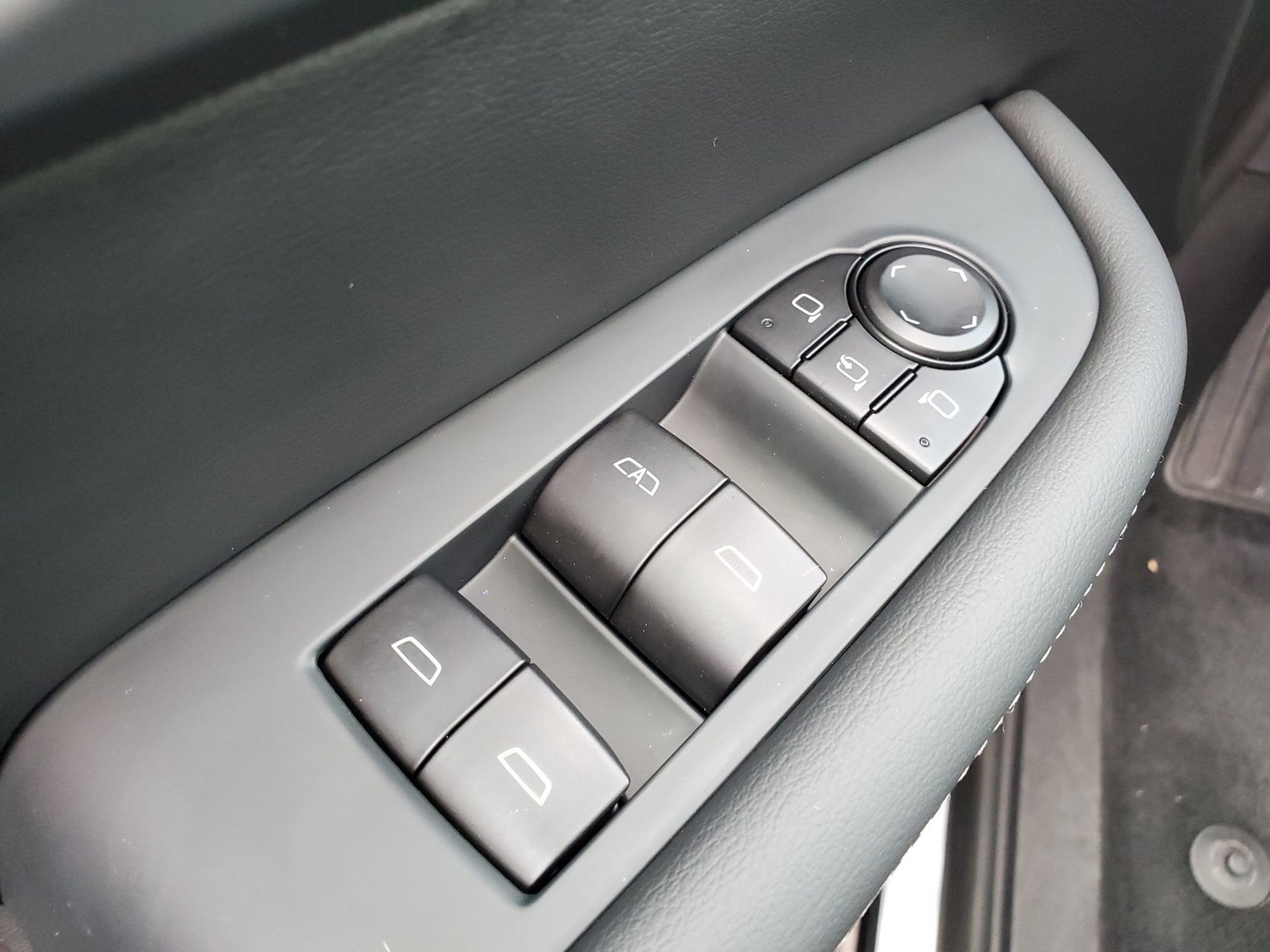Used 2026 Buick Enclave Preferred FWD image 19