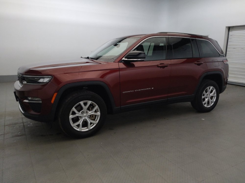 Used 2023 Jeep Grand Cherokee Limited AWD/4WD image 2