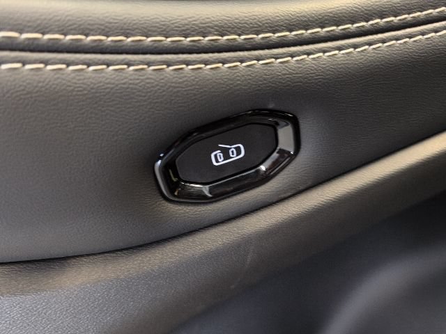 New 2026 Jeep Cherokee Laredo AWD/4WD image 16
