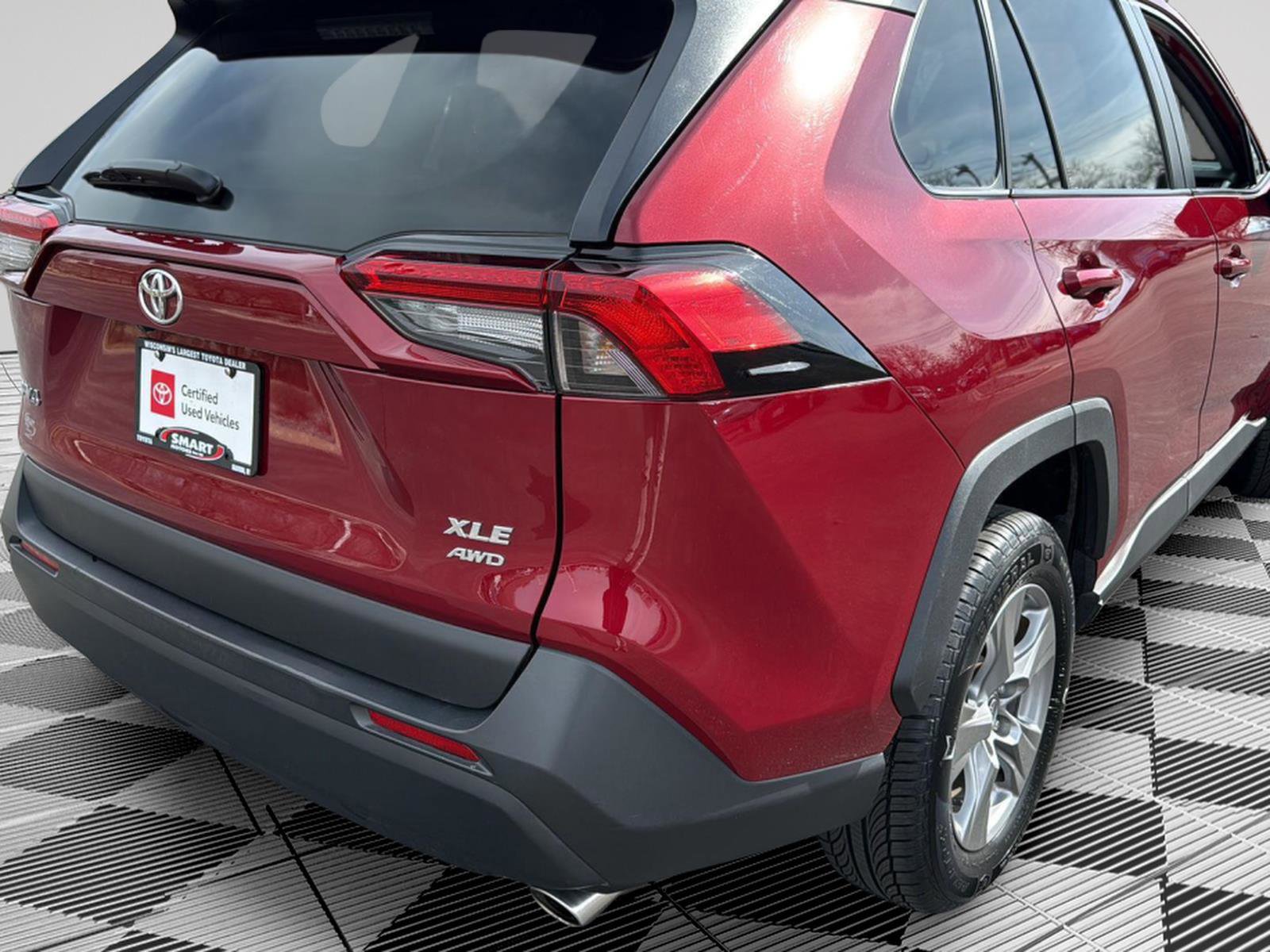 Used 2025 Toyota RAV4 XLE image 7