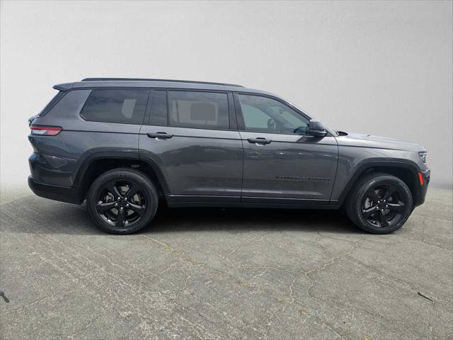 Used 2021 Jeep Grand Cherokee L Laredo AWD/4WD image 2