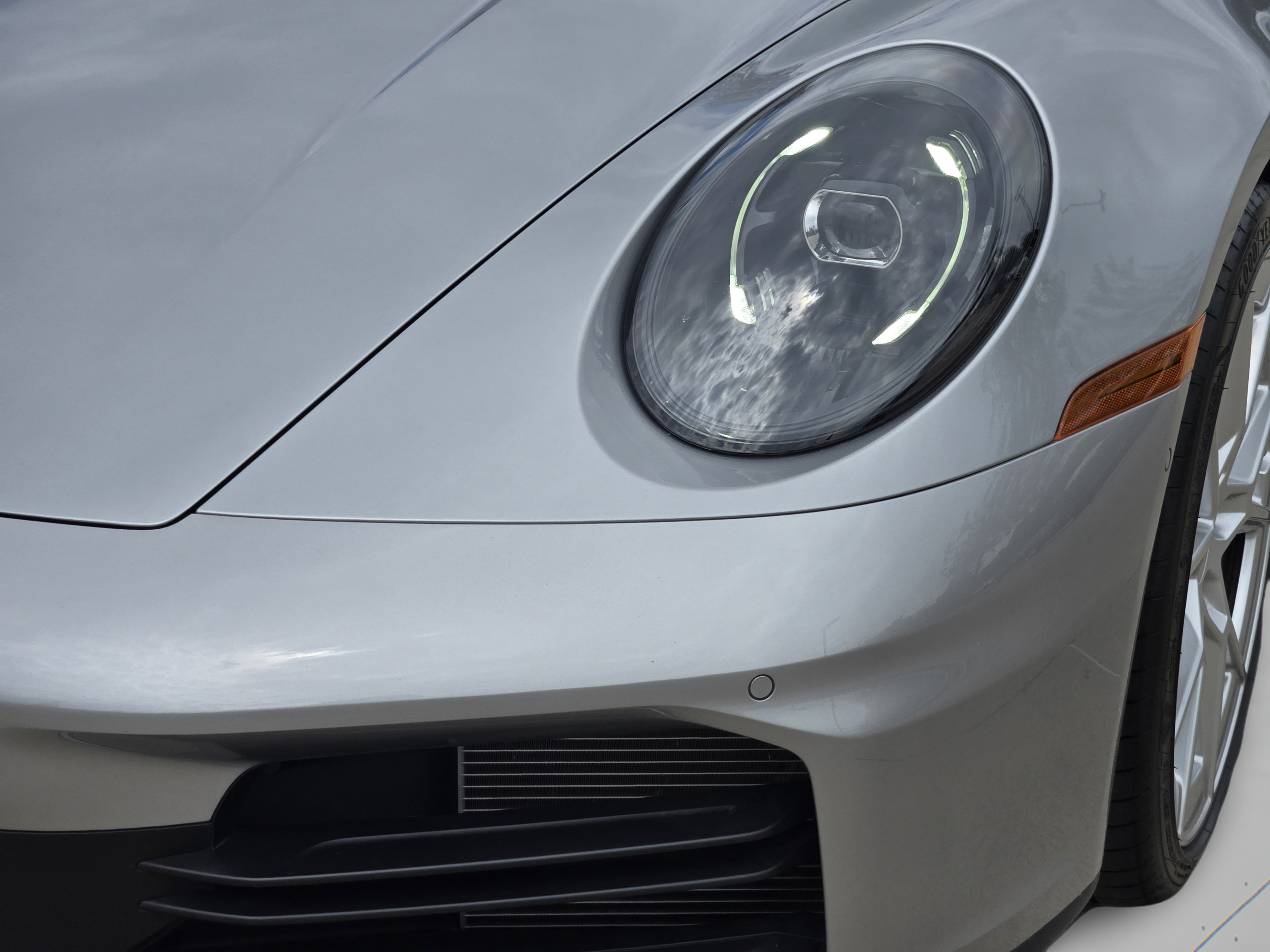 Used 2025 Porsche 911 Carrera RWD image 28