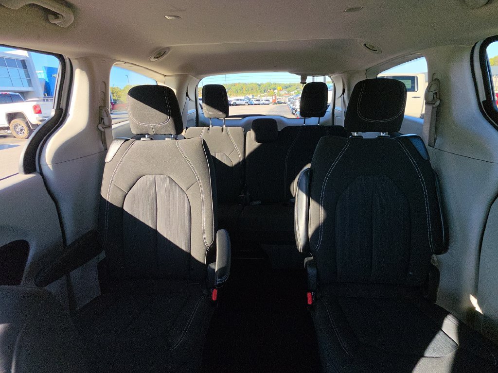 Used 2024 Chrysler Voyager LX FWD image 23
