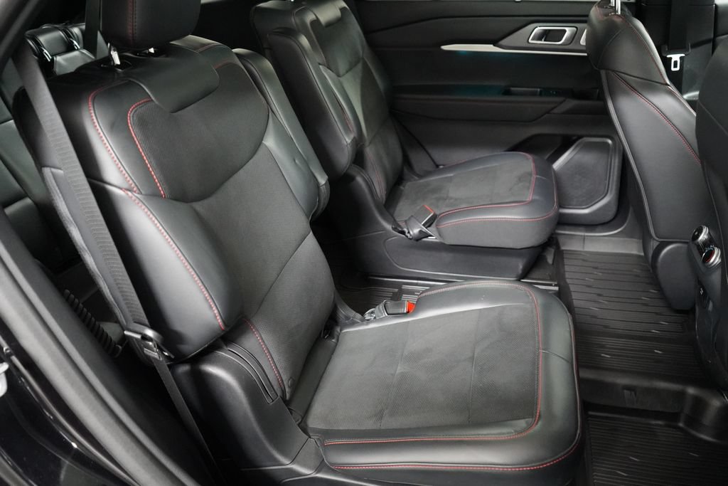 Certified 2025 Ford Explorer ST AWD/4WD image 23