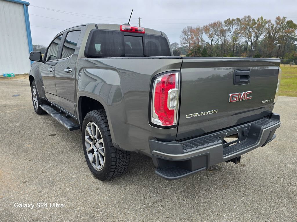 Used 2018 GMC Canyon Denali image 3