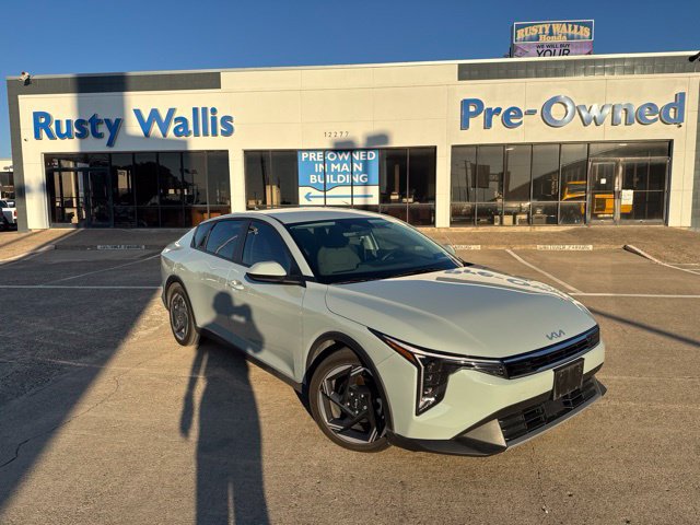 Used 2025 Kia K4 EX FWD image 1