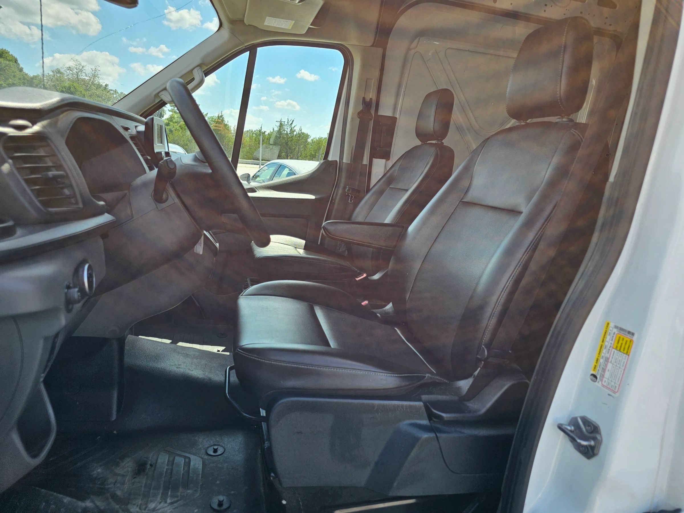 Used 2022 Ford Transit 250 148 High Roof Extended RWD image 4