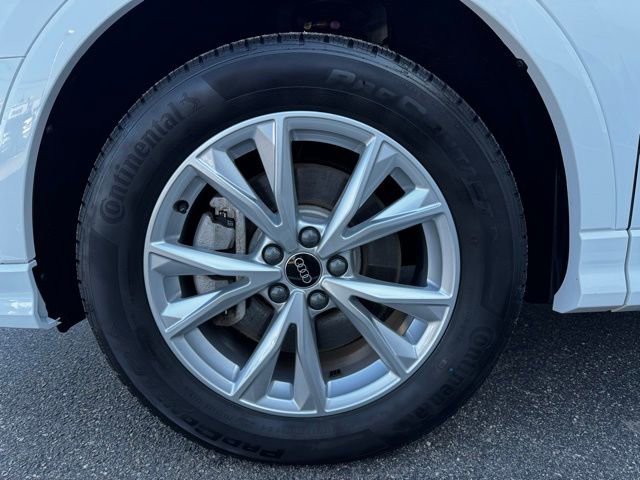Certified 2025 Audi Q3 2.0T Premium w/ Convenience Package image 29