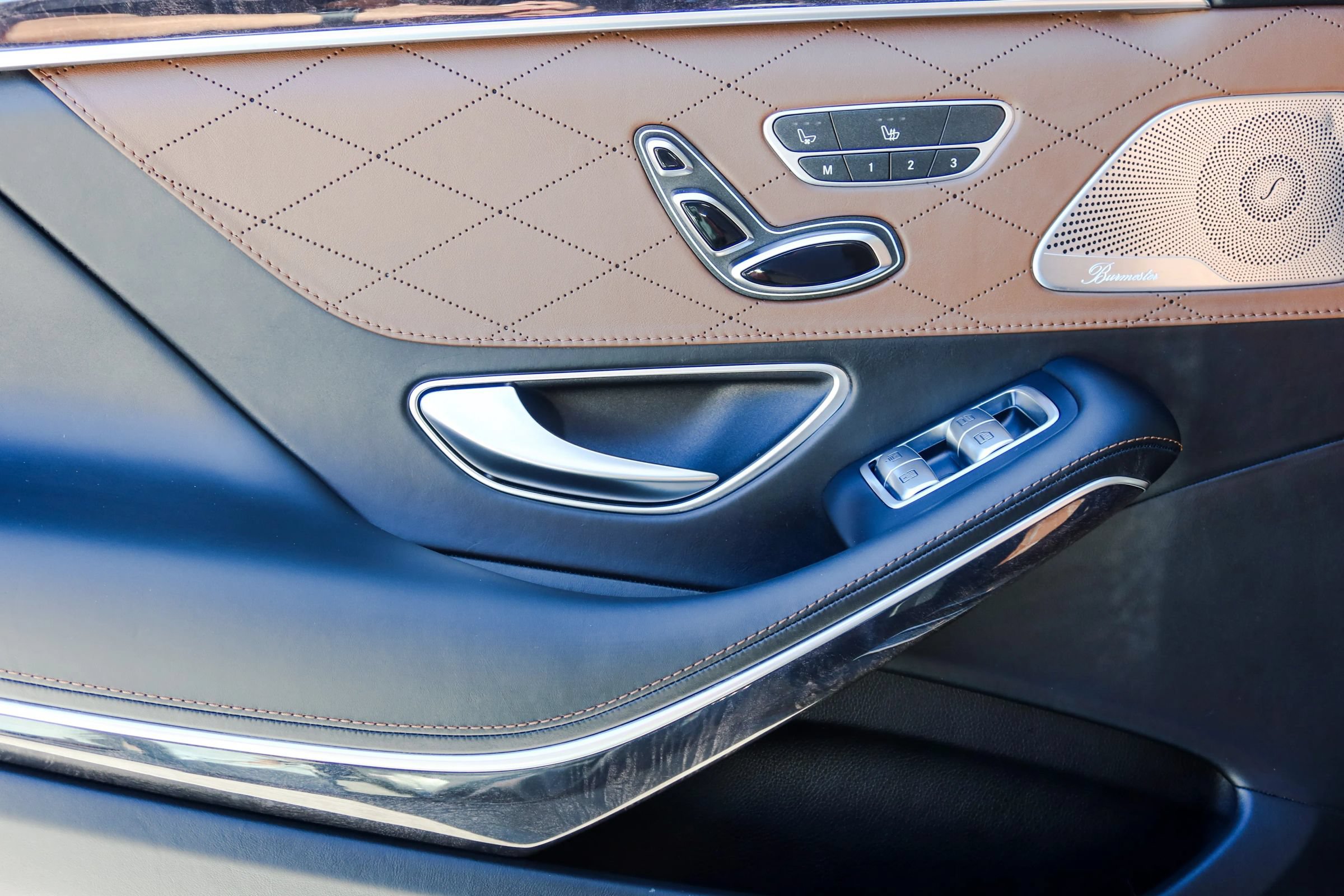 Used 2018 Mercedes-Benz S 560 4MATIC Sedan image 12