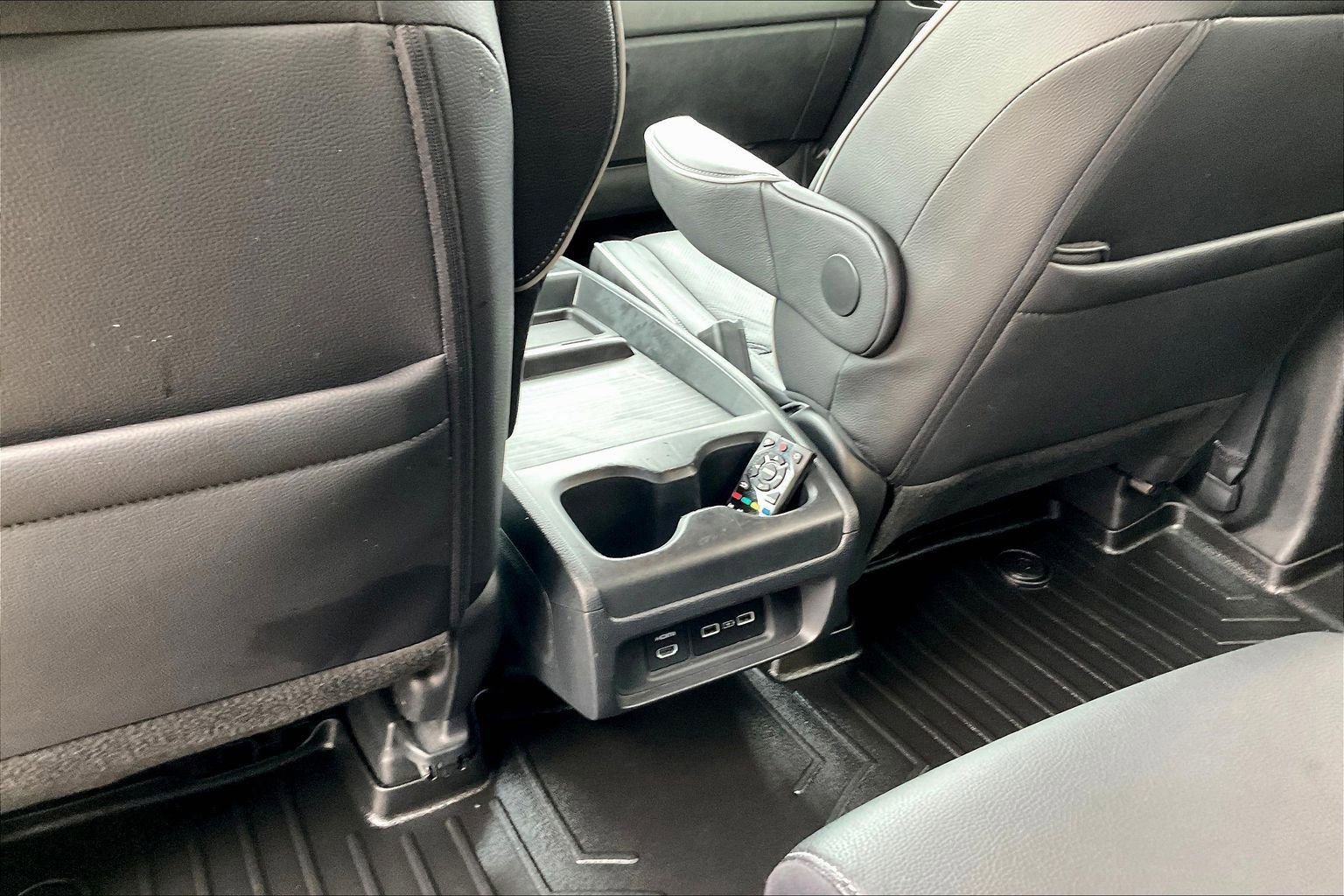 Used 2023 Honda Odyssey Elite image 35