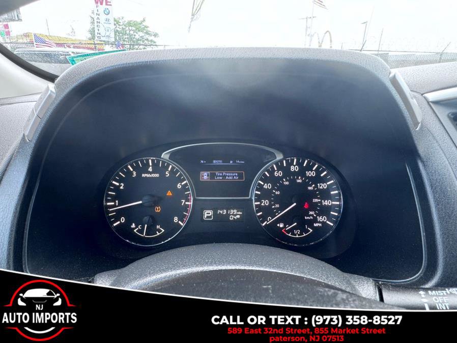 Used 2015 Nissan Pathfinder SV w/ Trailer Tow Package image 31