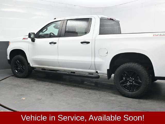 Used 2023 Chevrolet Silverado 1500 LT Trail Boss w/ Protection Package AWD/4WD image 4