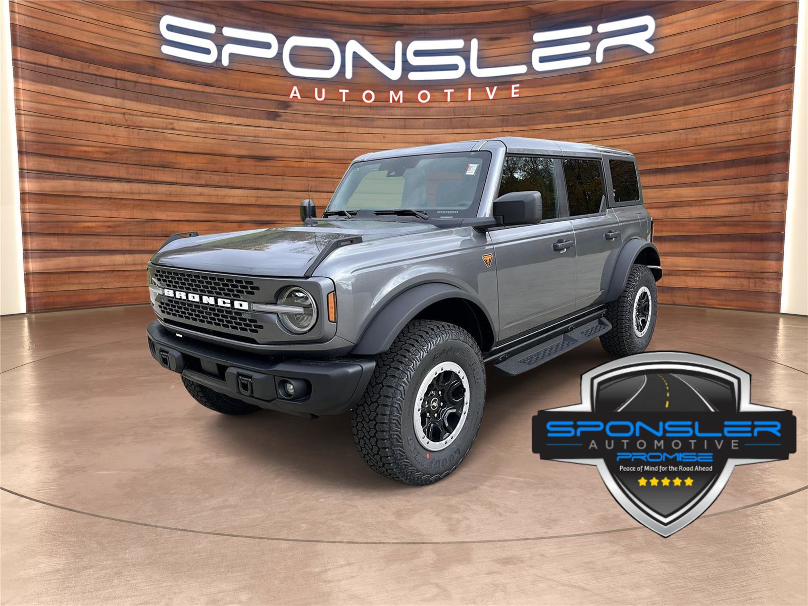 New 2025 Ford Bronco Badlands w/ Sasquatch Package AWD/4WD image 1
