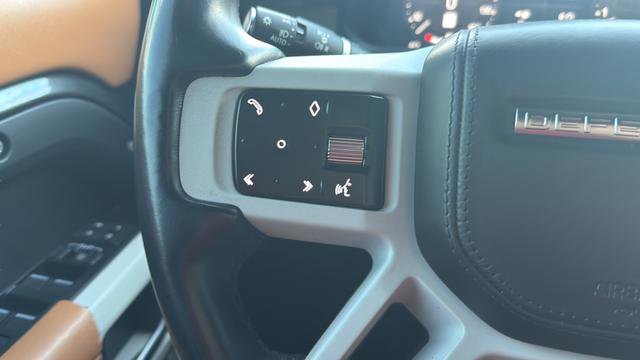 Used 2023 Land Rover Defender 130 SE image 19