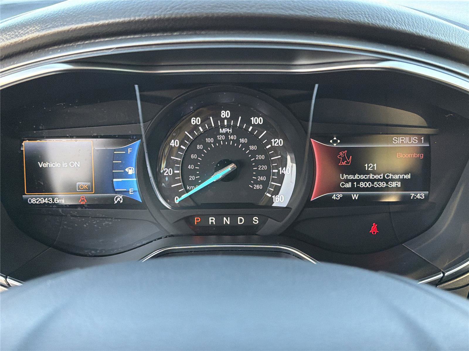 Used 2017 Ford Fusion SE w/ Fusion SE Technology Package image 25