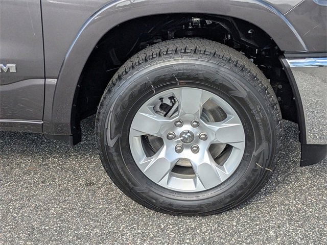 New 2026 RAM 1500 4x4 Crew Cab image 11