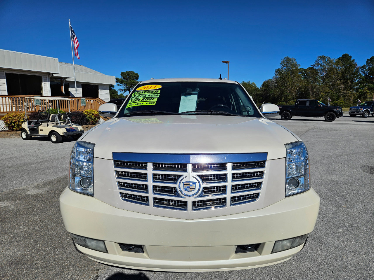 Used 2011 Cadillac Escalade ESV Premium image 9