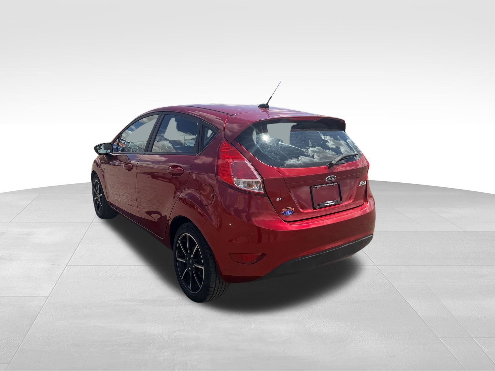 Used 2016 Ford Fiesta SE w/ SE Black Package FWD image 23